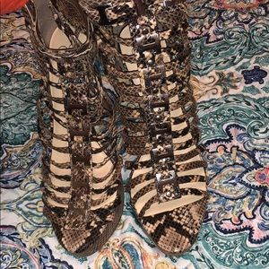Jessica Simpson snakeskin cage heels size 10